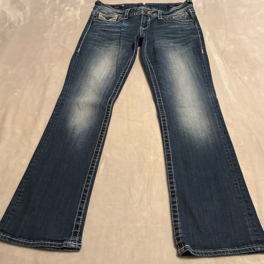 Vigoss The Dallas Slim Boot Jeans Size 9/10 L31 with decorative back pockets.